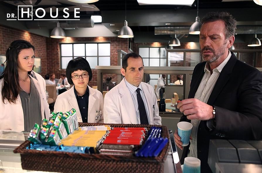 Amazon.com: House (Complete Series) - 46-DVD Box Set ( House